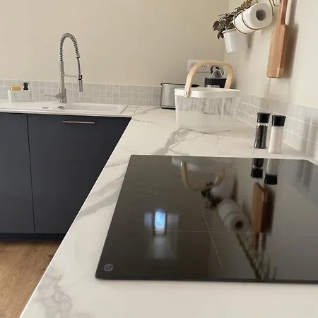 Les Pins Qui Chuchotent